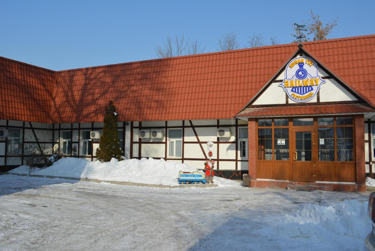 Suitetrails - Railway Hotel