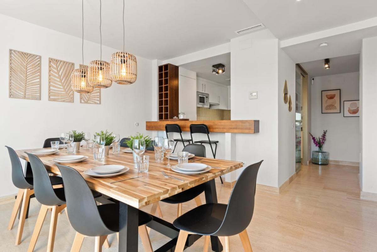 Suitetrails - Penthouse in La Cala de Mijas with rooftop terrace and 3 community pools