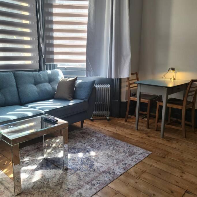 Mini Loft Apart in Central Hove - 5 min walk to beach - 10 min to Brighton - Housity