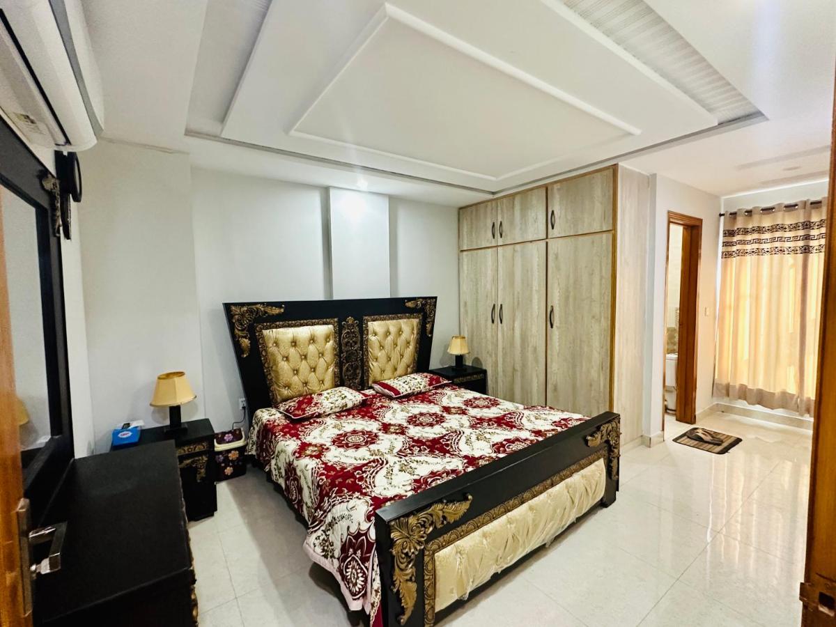 Bahria Town Cozy Apartment Mahan Apartments - Housity