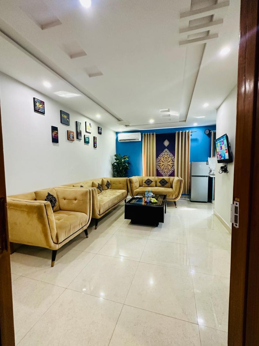 Bahria Town Cozy Apartment Mahan Apartments - Housity