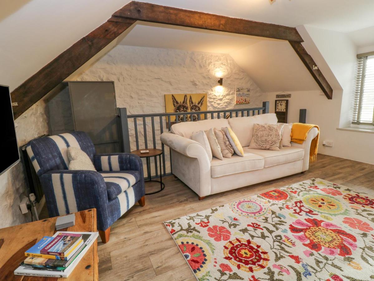 Moohey Barn - Housity