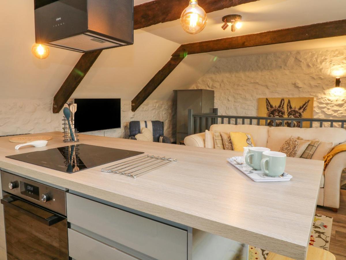 Moohey Barn - Housity