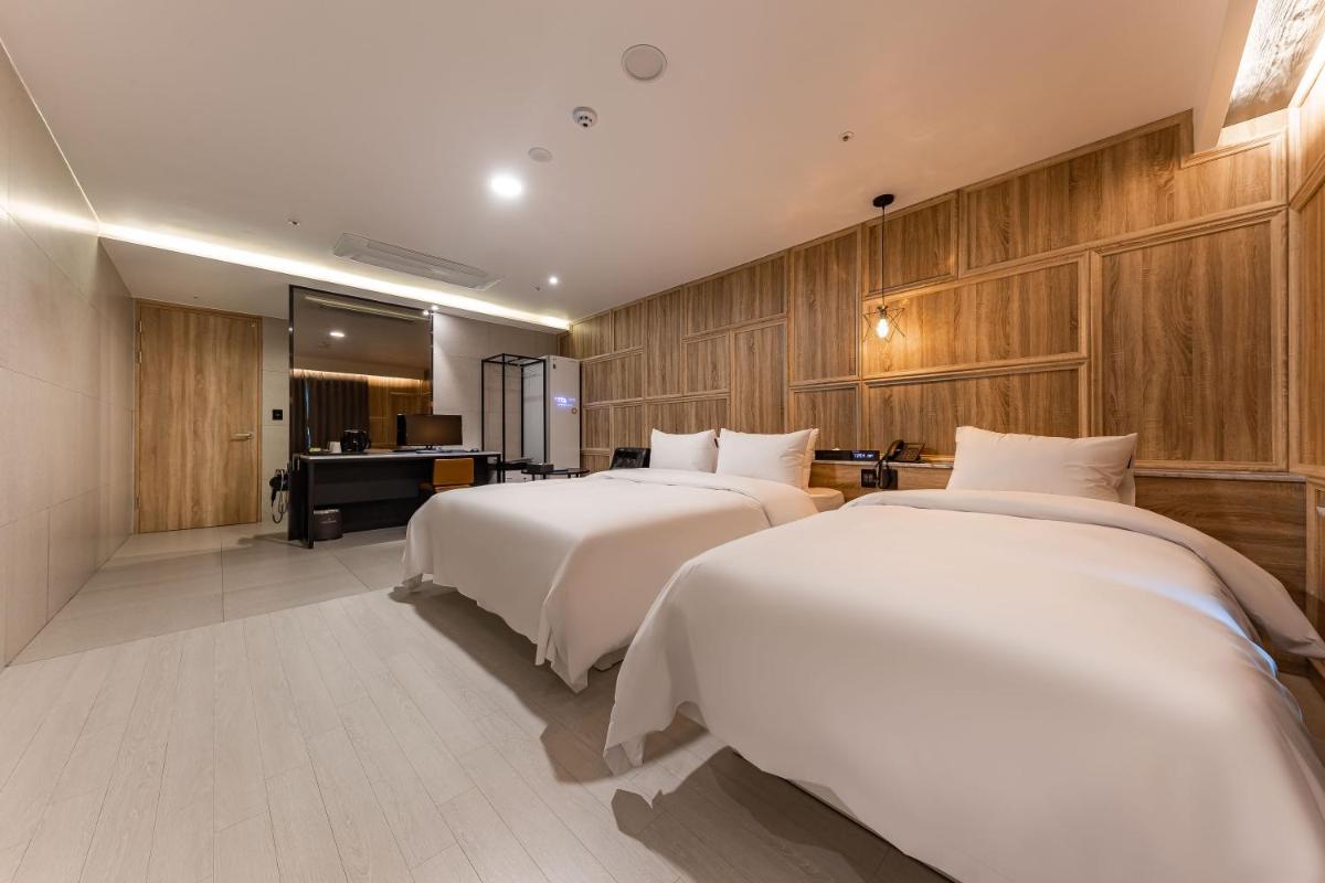 Brown Dot Hotel Seosan - Housity