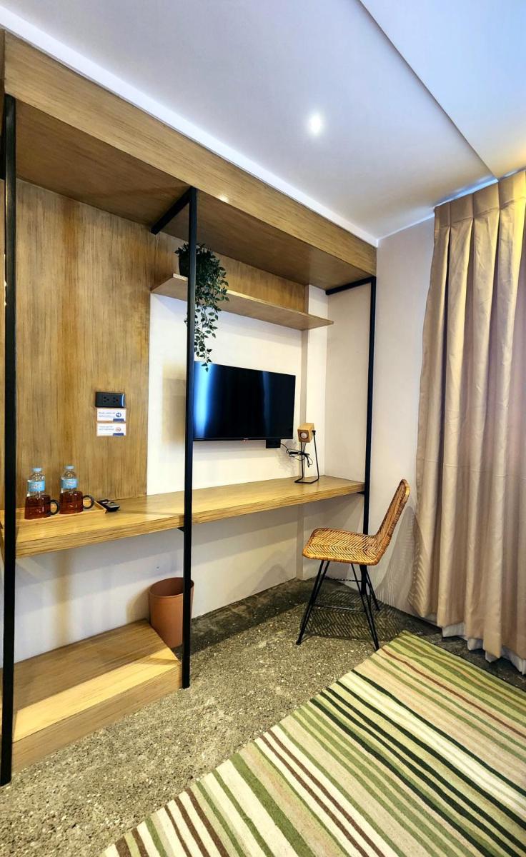 Prince Express Inn - Housity