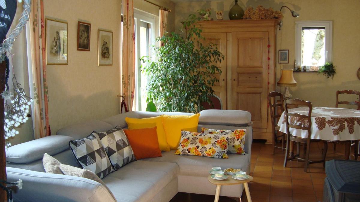 Les Corneilles - Housity