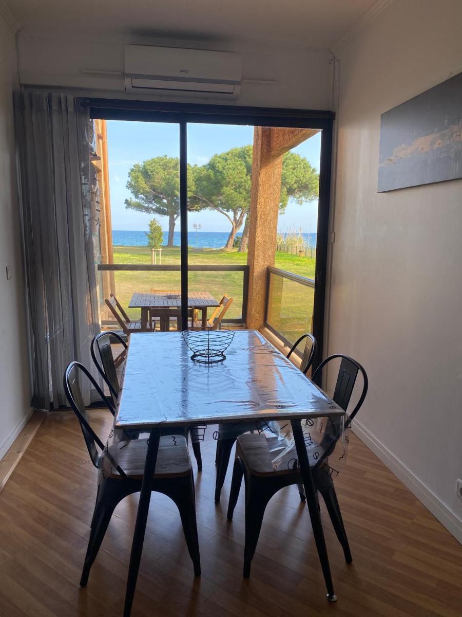Suitetrails - Residence Santa Lucia, studio avec piscine , vue mer et pied dans l'eau , Moriani-Plage