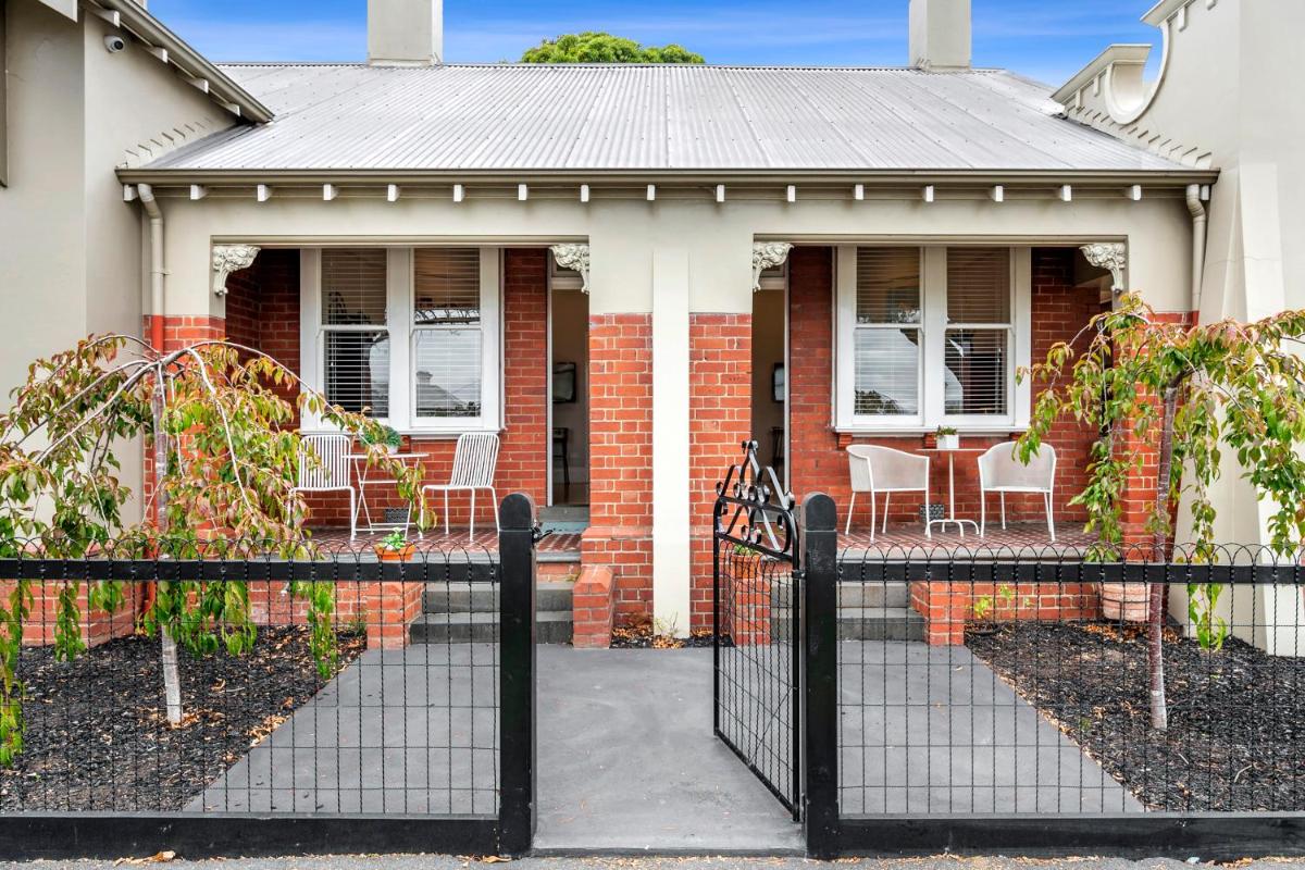 Suitetrails - Boutique Heritage listed Studios On Ryrie st Geelong CBD