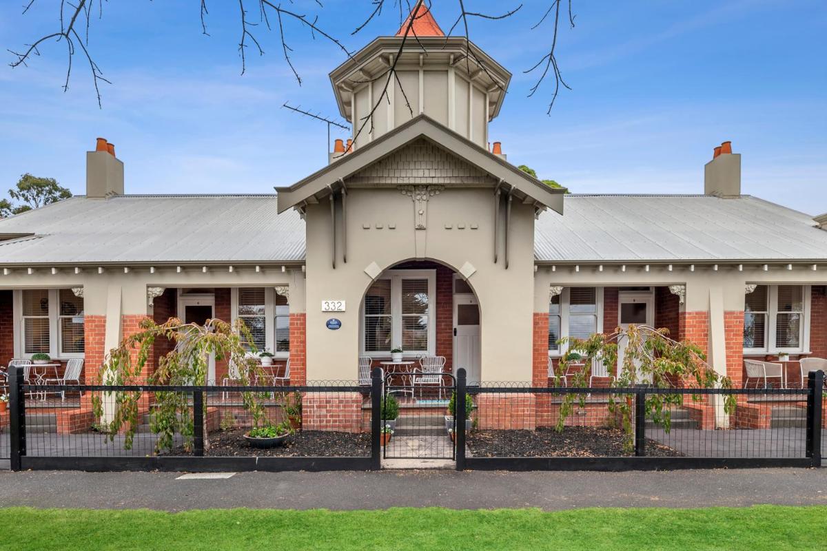 Suitetrails - Boutique Heritage listed Studios On Ryrie st Geelong CBD