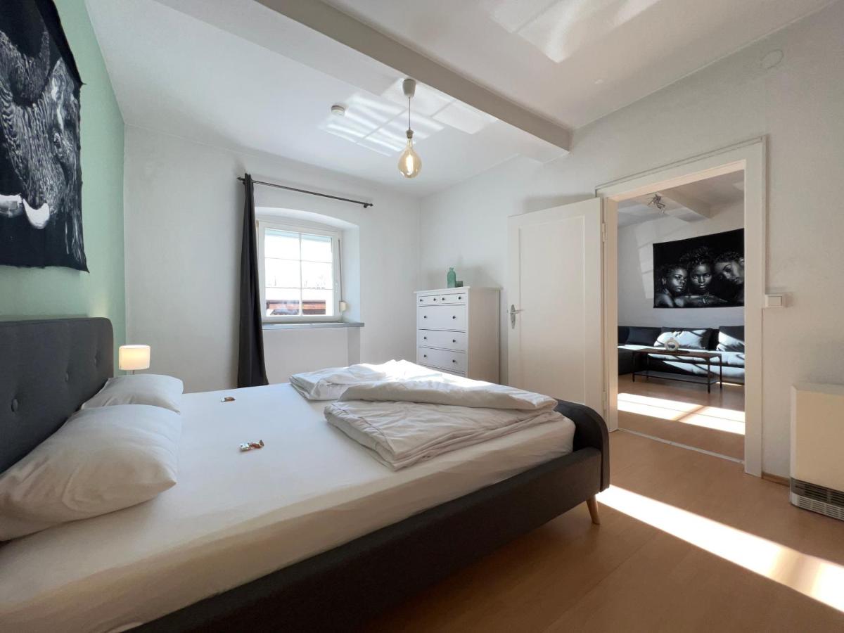 Suitetrails - Romantisches Kamin-Apartment by Rabe - Netflix & Coffee-Bar & Parkplatz