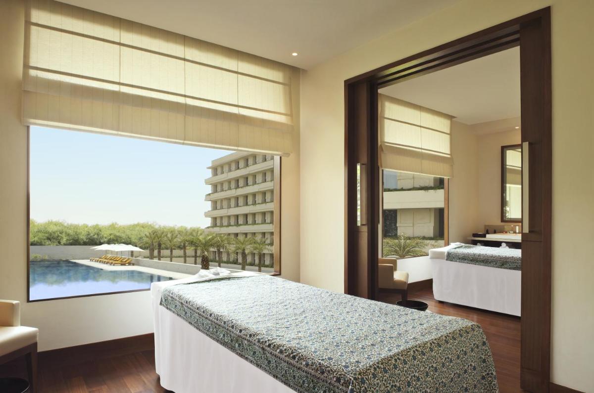 Suitetrails - The Oberoi Gurgaon