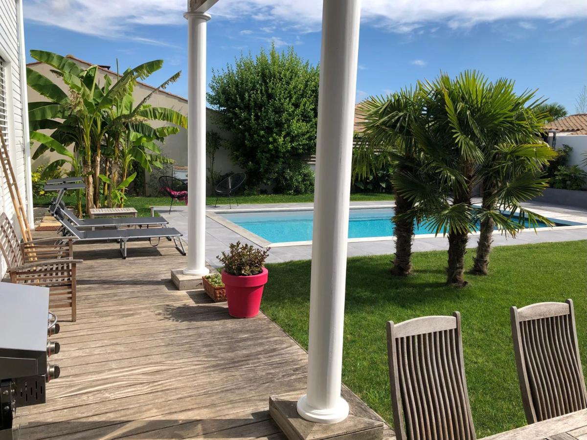 Maison M, chambre privée accès jardin piscine et jacuzzi près de La Rochelle - Housity
