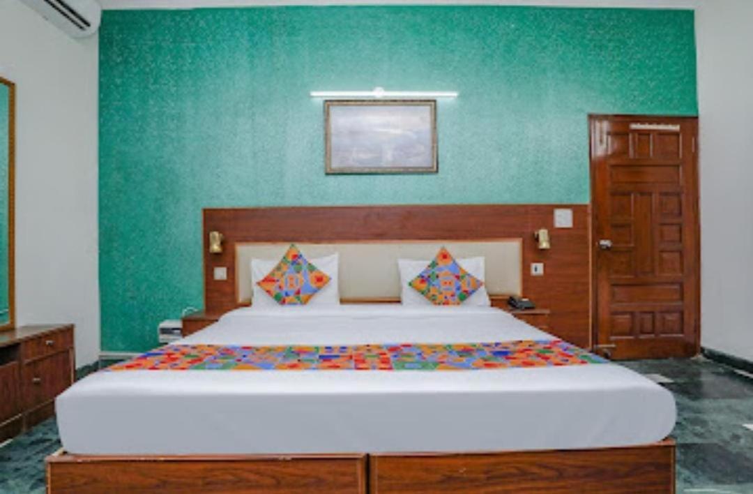 Suitetrails - THE PRIMERO HOTEL