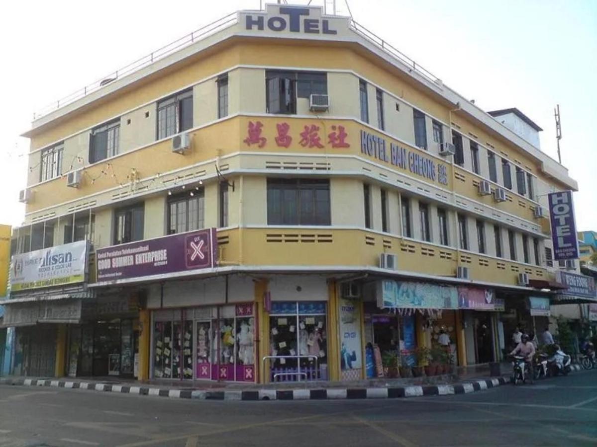 Suitetrails - OYO 90743 Hotel Ban Cheong