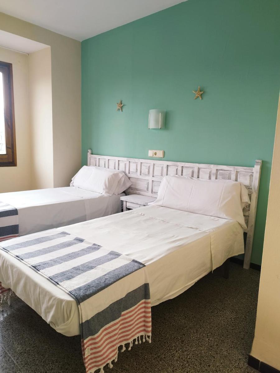 Hostal Santa Ana - Housity