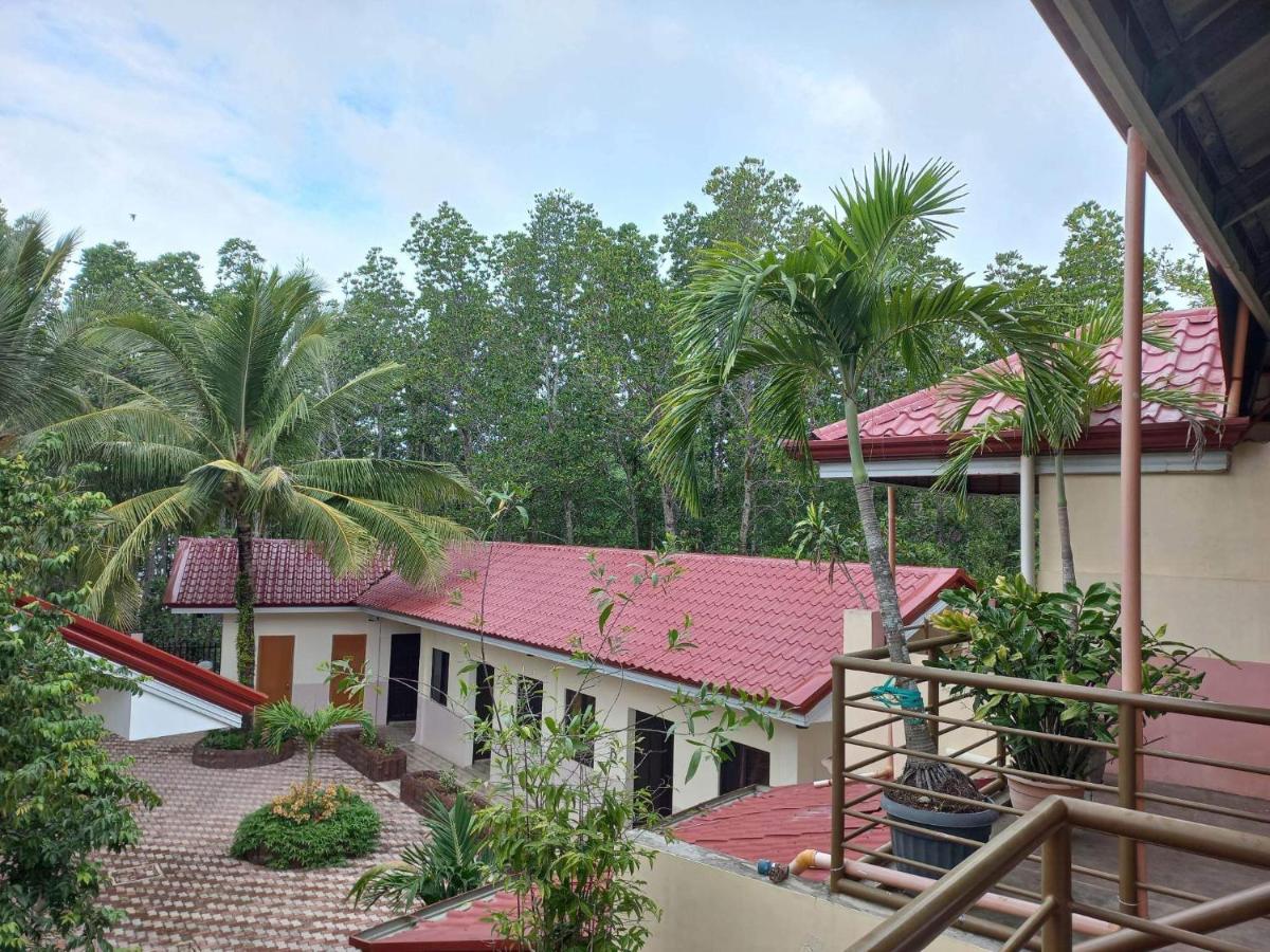 Suitetrails - CABRERA GUEST HOUSE exGREEN BAMBOO GUIMARAS