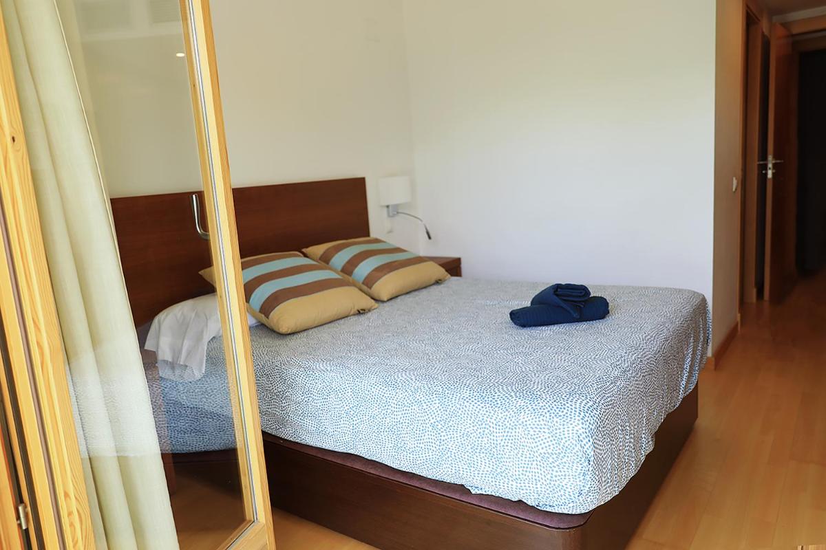 Cientos1 Jaca - Housity