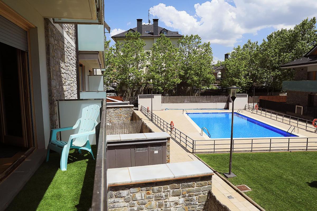 Cientos1 Jaca - Housity