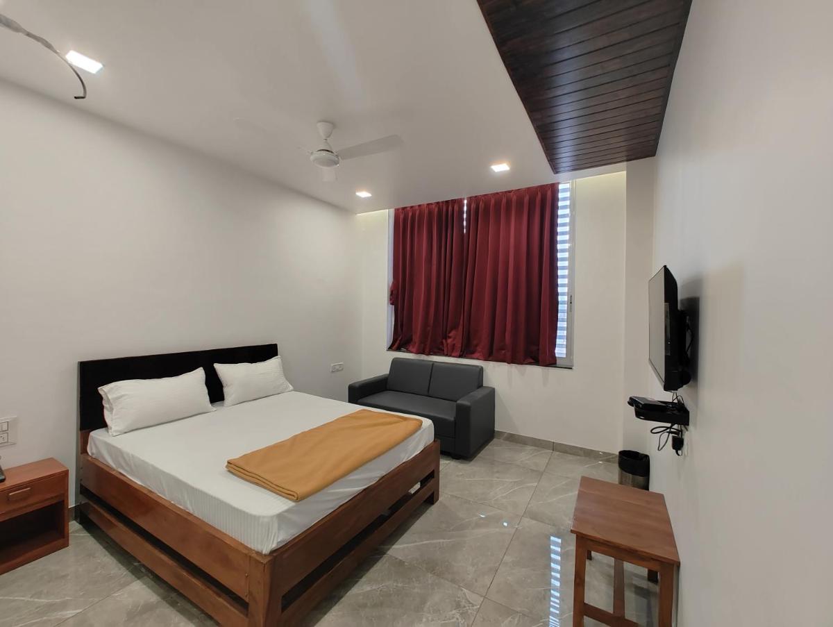 Hotel Nivya Rooms - Housity