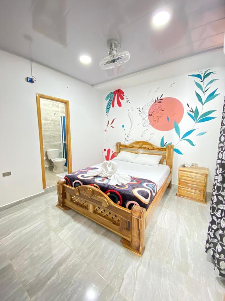 HOSTAL LAS FLORES - Housity
