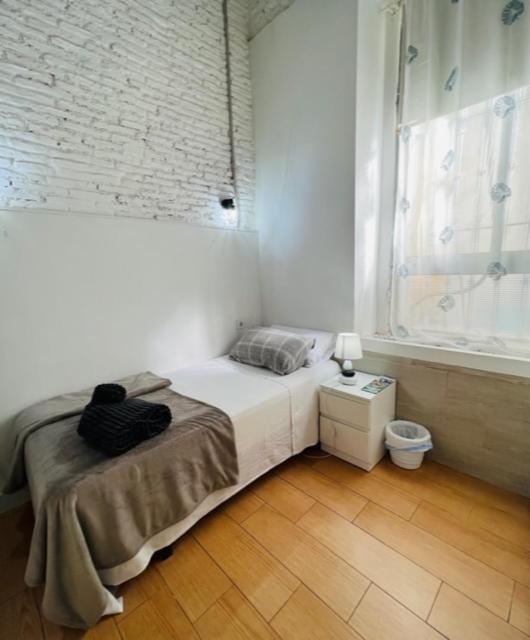 Suitetrails - Airbhouse Private Rooms & Apartments