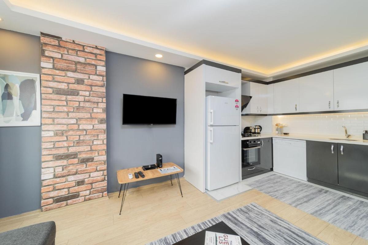 Suitetrails - Lovely Central Apartment near Beach in Muratpasa, Antalya