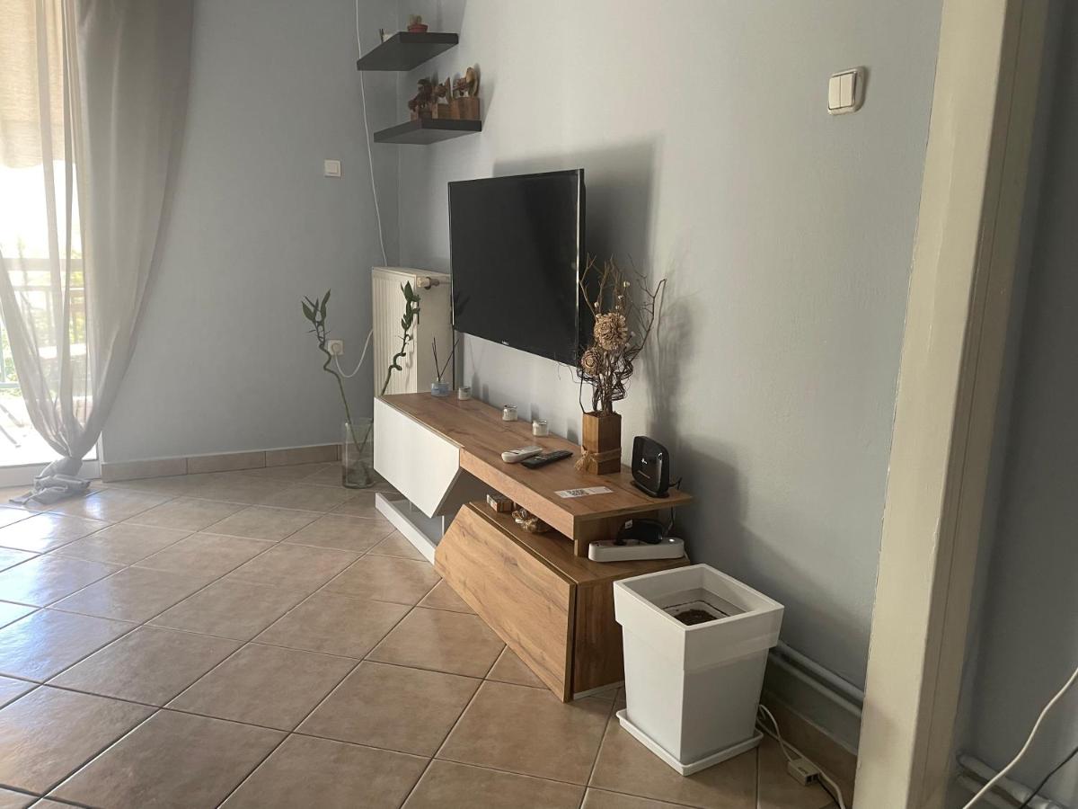 Suitetrails - Roof garden apartment near Piraeus port & metro st