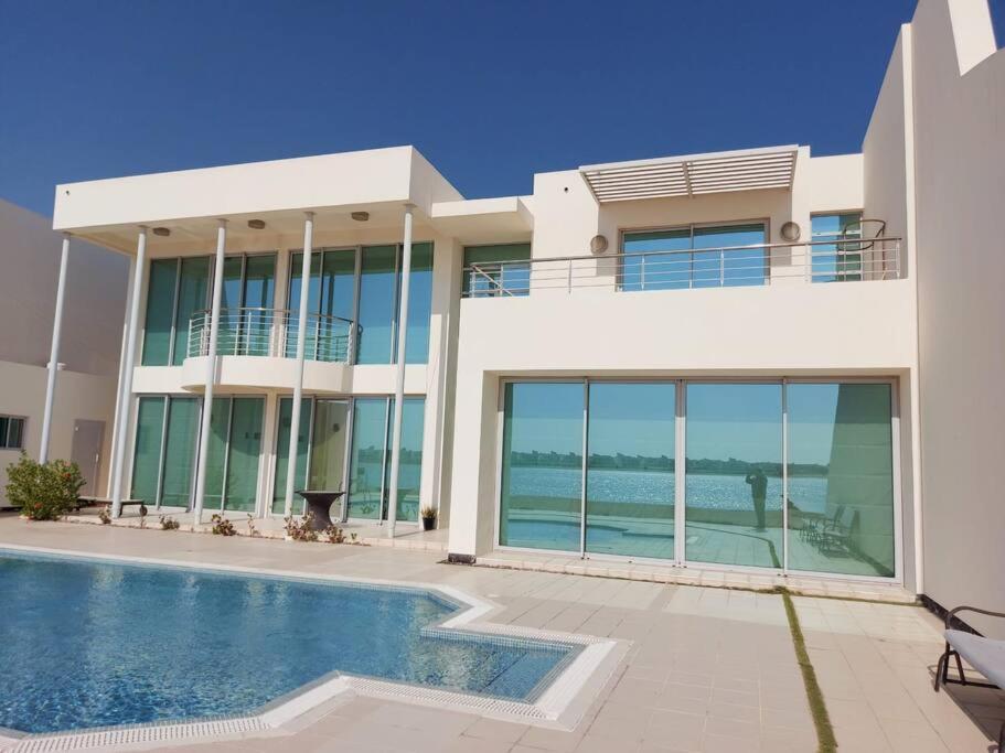 Suitetrails - Family friendly house in Bahrian