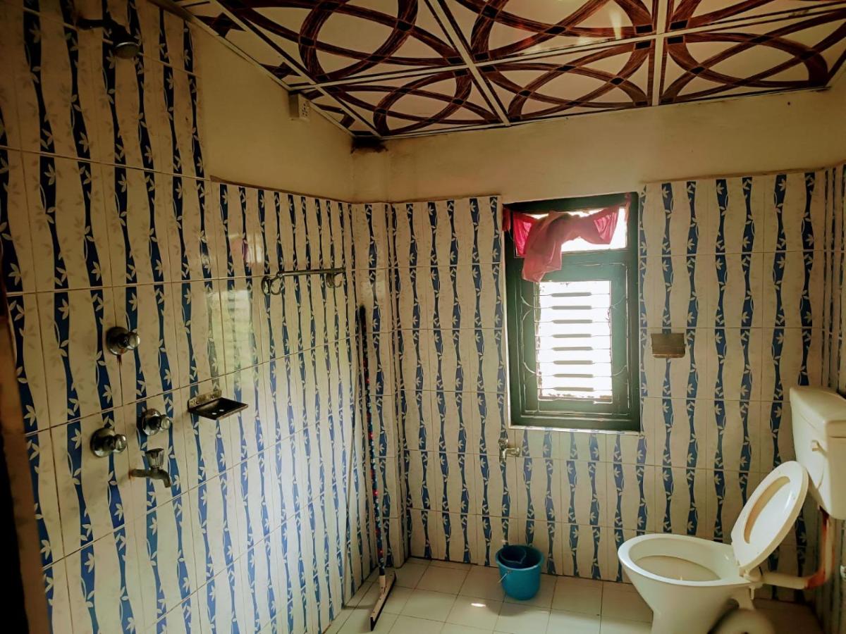 Tharu Lodge - Housity