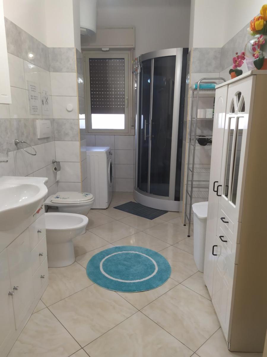 Butterfly Room - Housity
