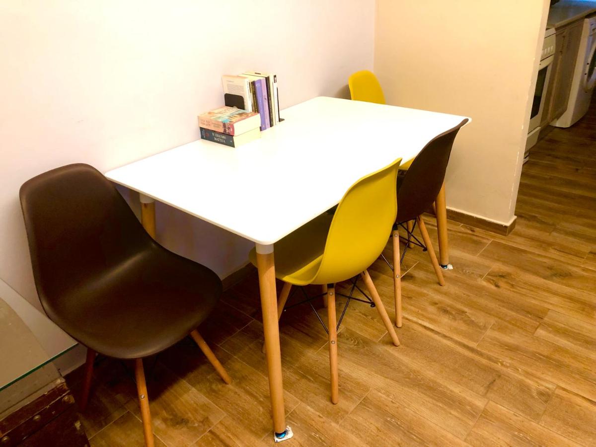 Suitetrails - Athens Central Blue Grand Apartment