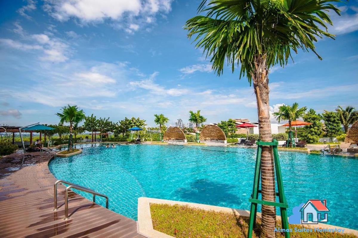 Suitetrails - Almas Suites @ Puteri Harbour
