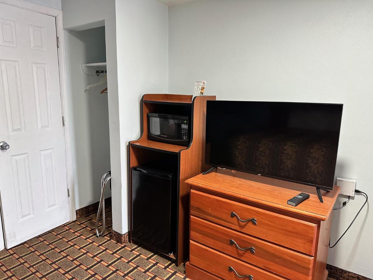 Bestway Inn - Housity