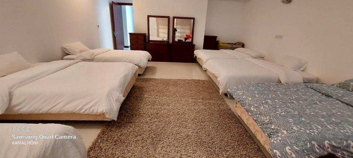 Suitetrails - Family friendly house in Bahrian