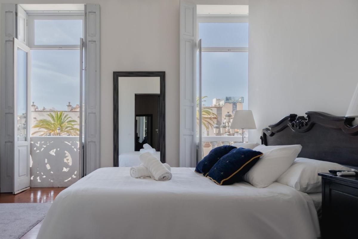 Santa Ana Suite & Rooms - Housity