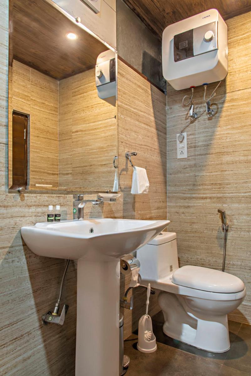 Crossroads BNB - Shimla - Housity