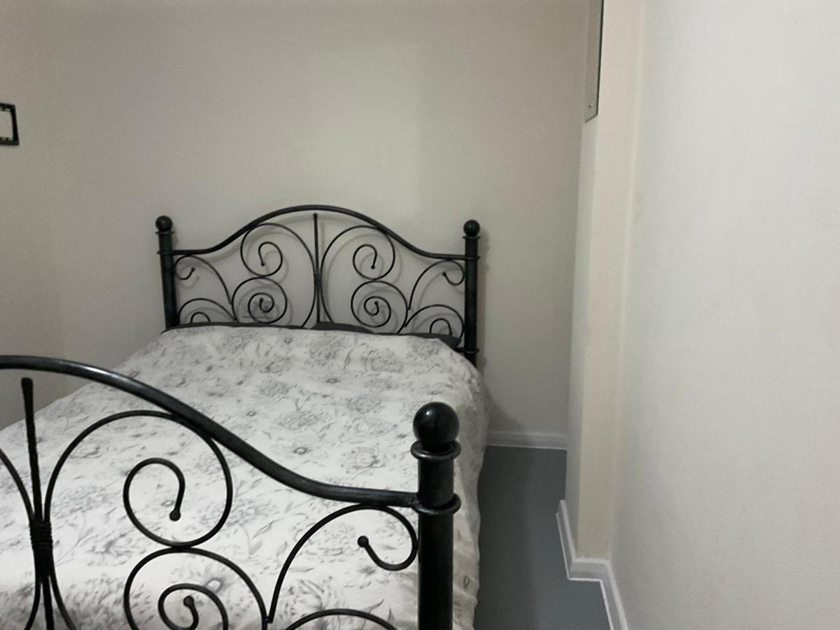 Comfy Double Room In Our Shared House - Housity