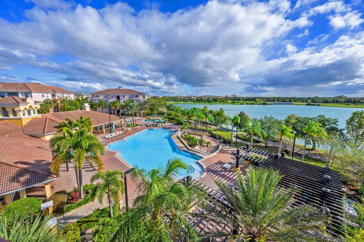 Beautiful Deluxe Condo, Vista Cay - 3023 - Housity
