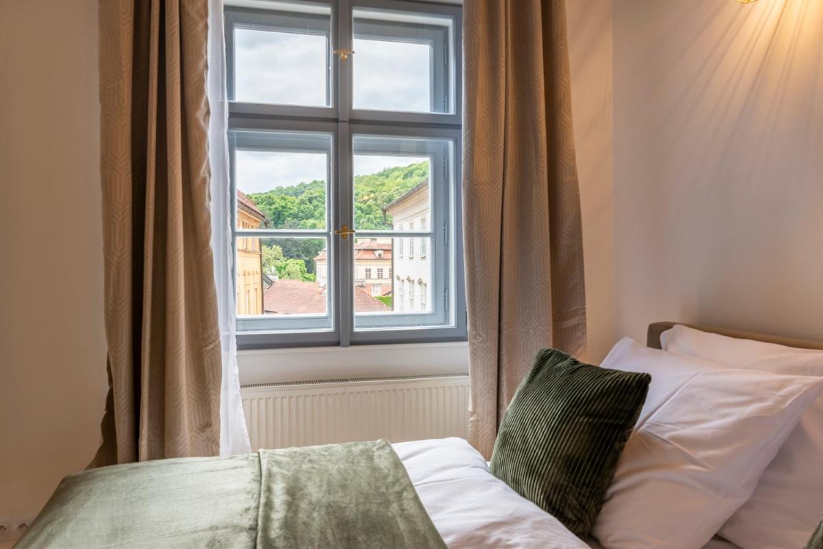 Suitetrails - Primavera - Castle view apartments