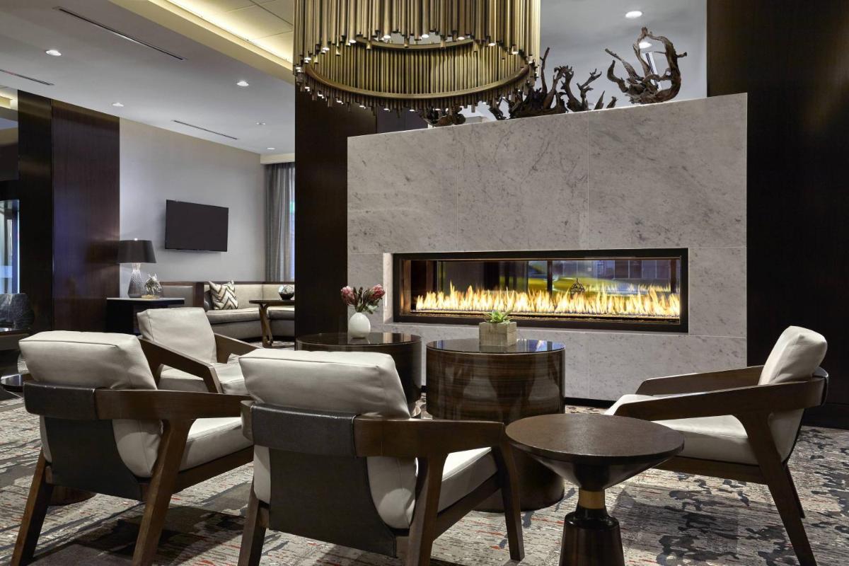 Calgary Marriott Downtown Hotel - Hizvo