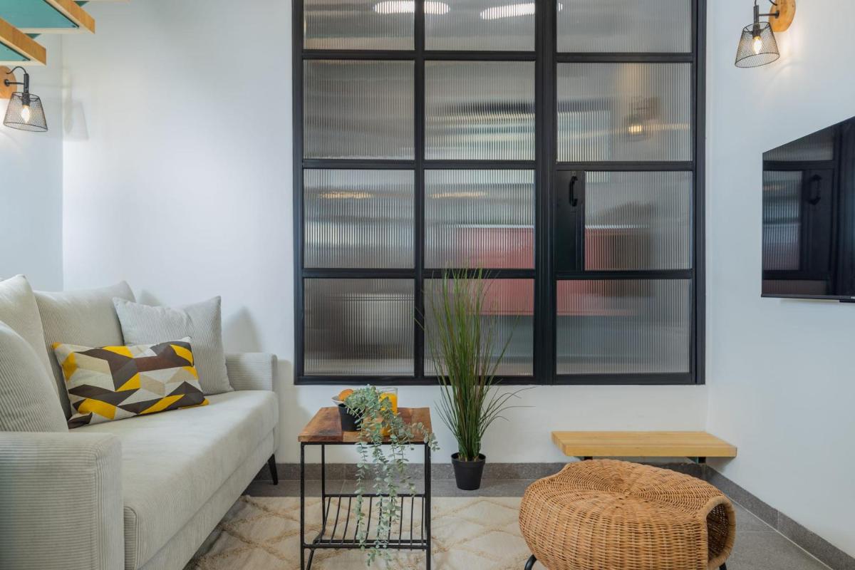 Cozy Studio in Old Town - Housity