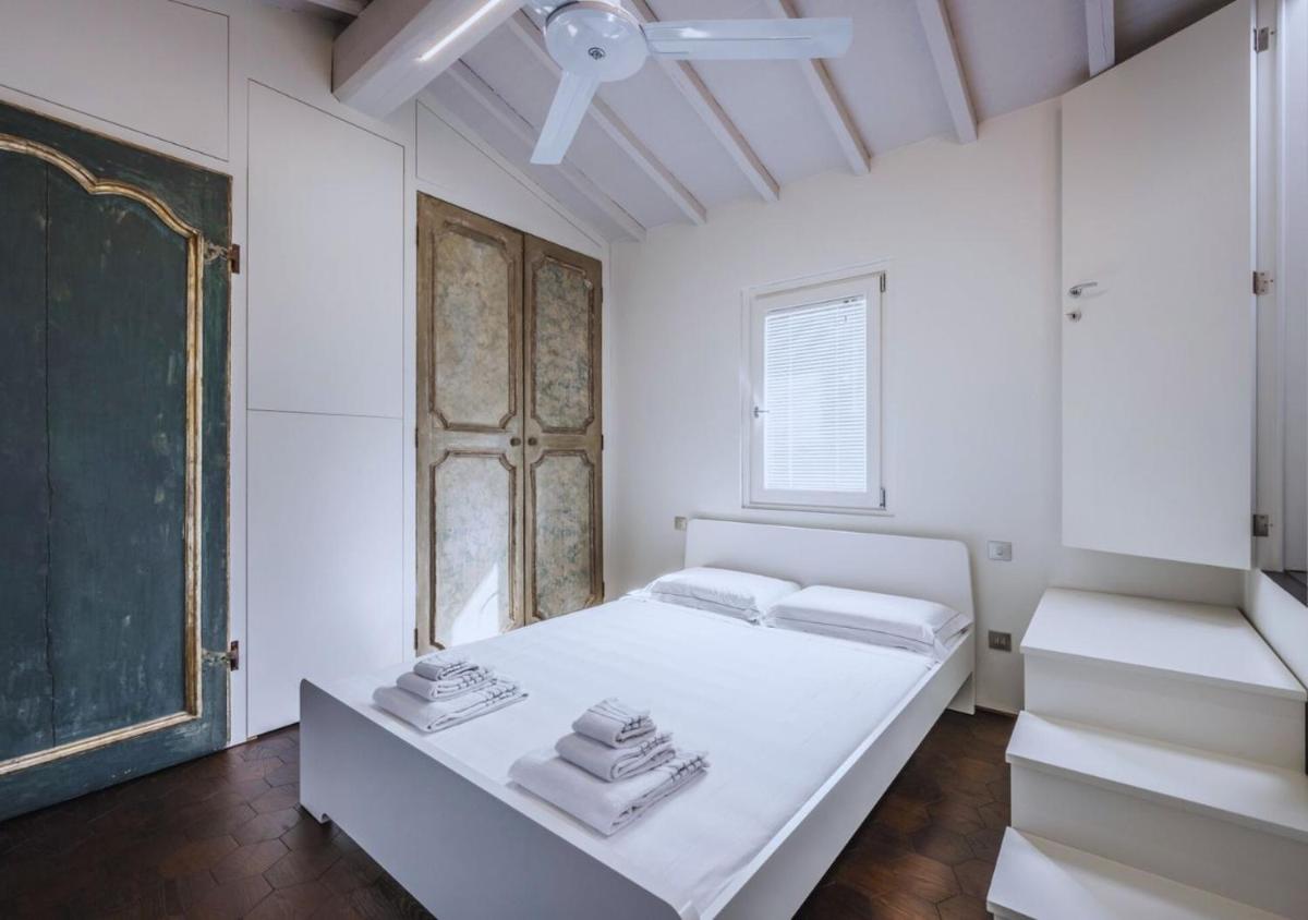 Suitetrails - CountryHouse con Piscina Privata Vicina al Centro