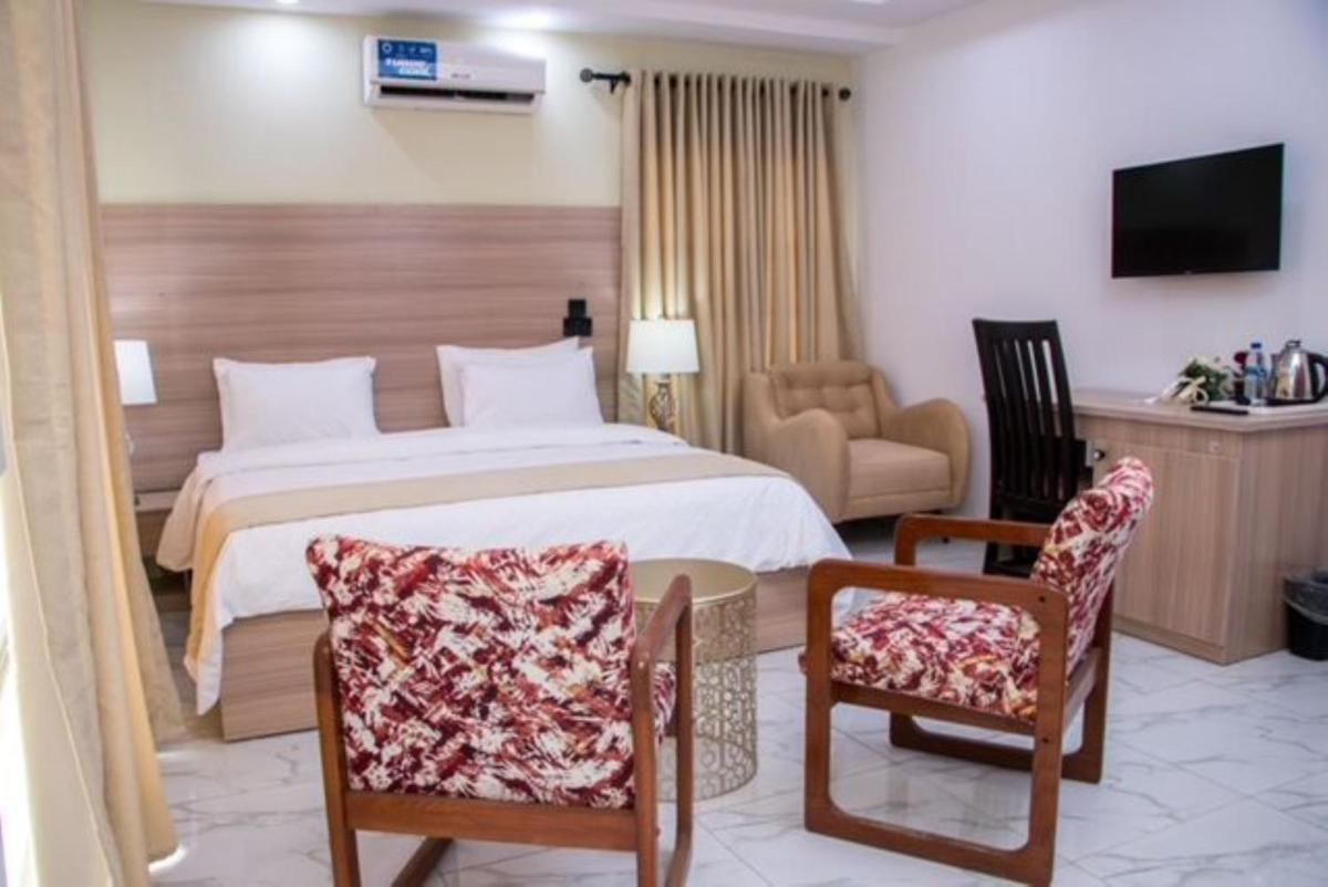 Vacation Haus Hotel Ibadan - Housity