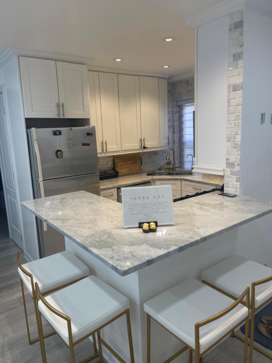 Suitetrails - Renovated Jacuzzi Tub Home NYC-LGA-JFK Washer-Dryer