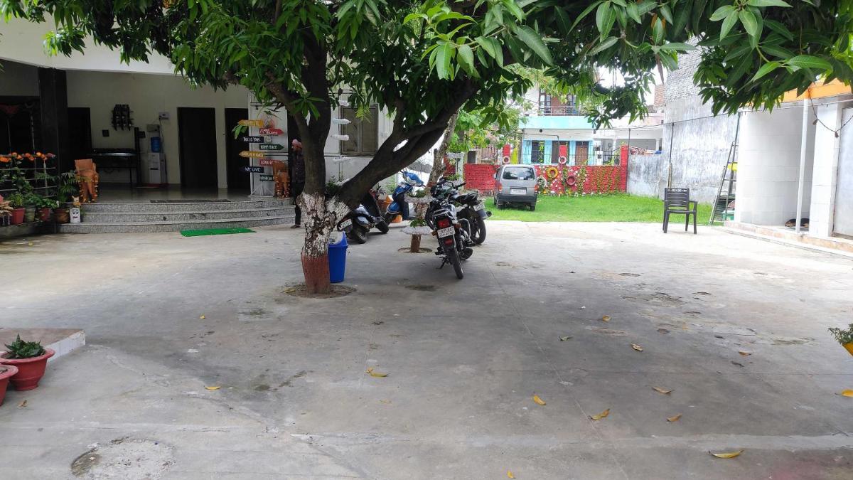 OYO Lord Buddha Guest House - Housity