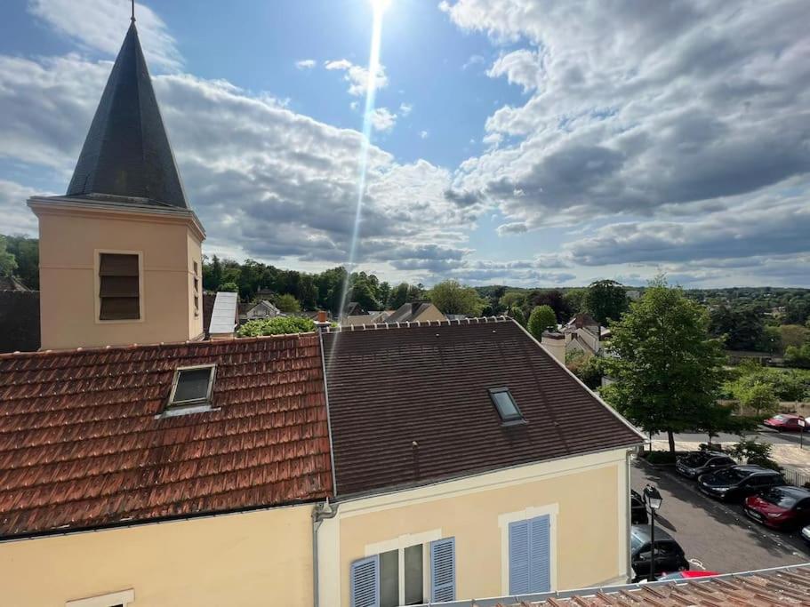 Au cœur du Bourg - La Celle St Cloud. - Housity