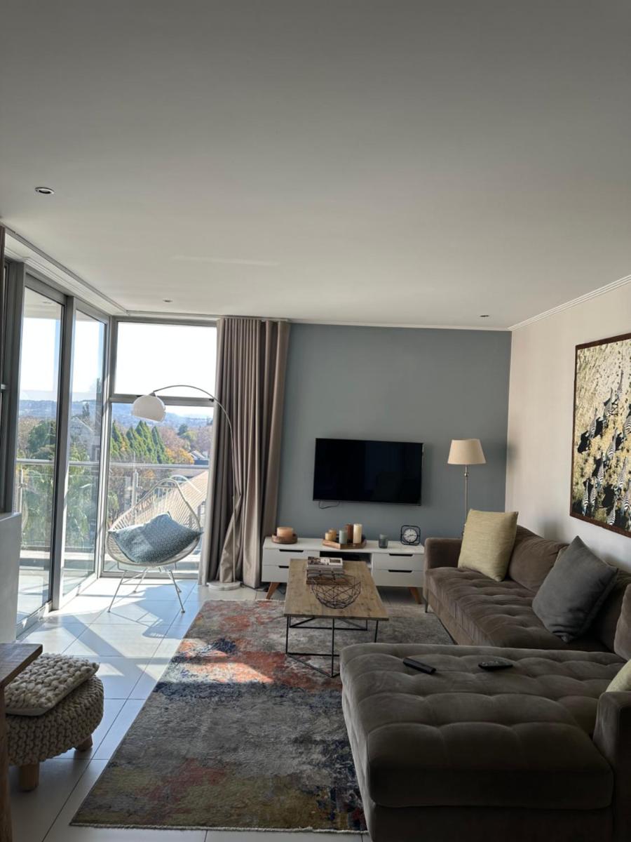 Suitetrails - The Apex on Smuts Serviced Apartments