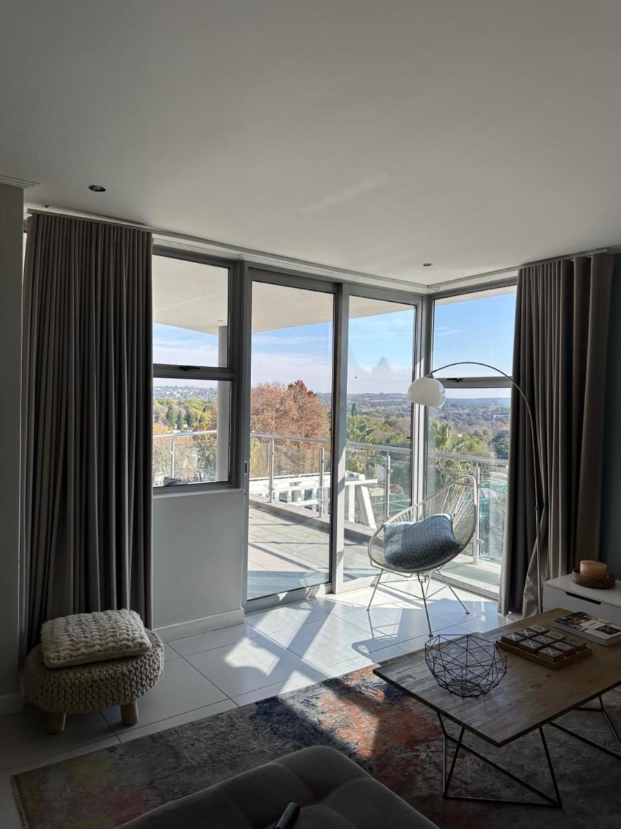 Suitetrails - The Apex on Smuts Serviced Apartments