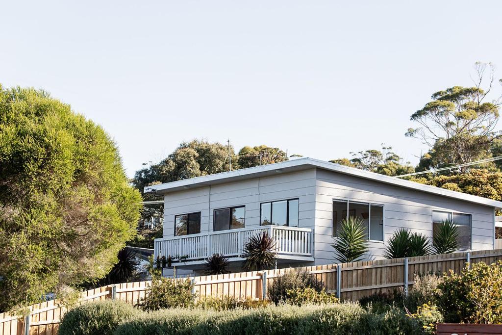 Driftwood Rest Binalong Bay Sleeps 4 - Housity