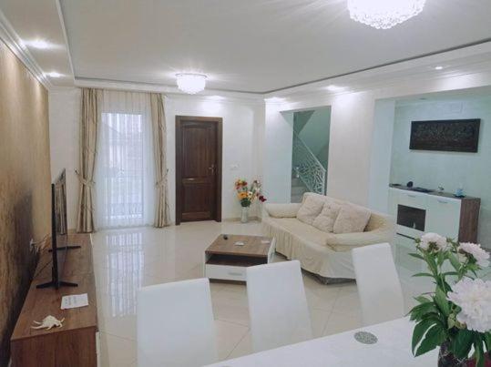 Casa Leahu - Housity